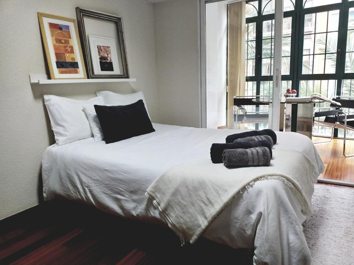 Large Apartment With Large And Sunny Terrace - Garden & Outdoor Gym , Alicante Center Extérieur photo