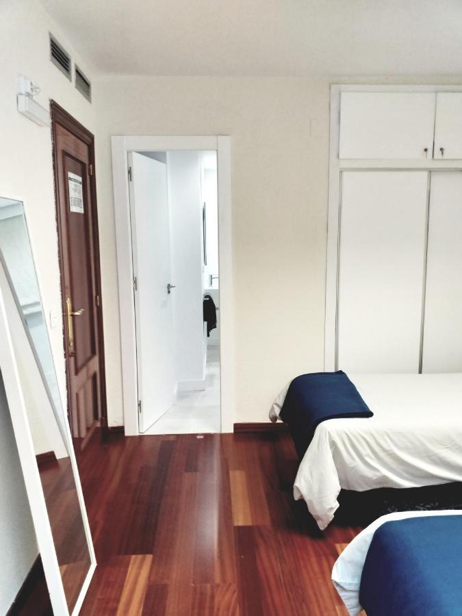Large Apartment With Large And Sunny Terrace - Garden & Outdoor Gym , Alicante Center Extérieur photo