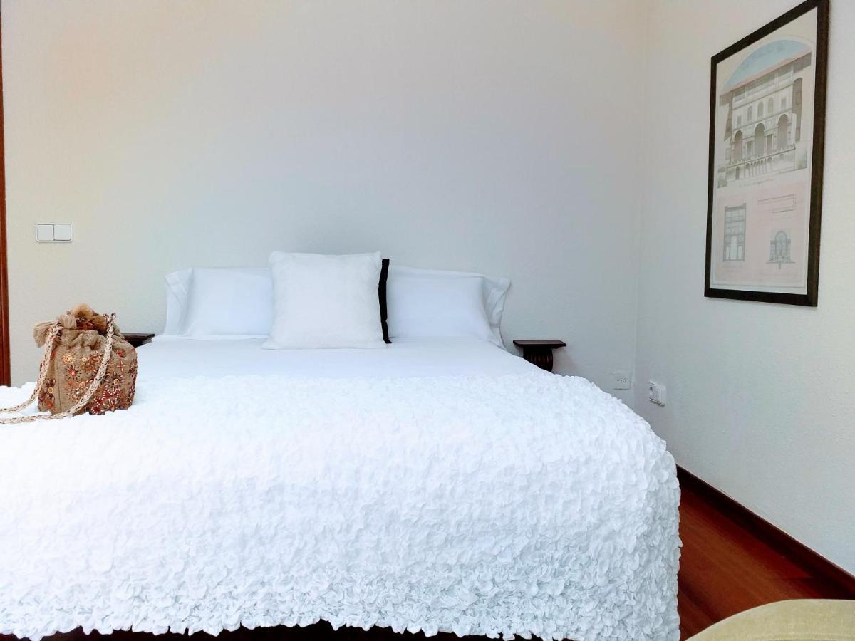 Large Apartment With Large And Sunny Terrace - Garden & Outdoor Gym , Alicante Center Extérieur photo